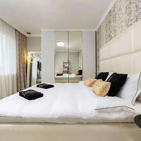 Sunny Modern 1br Retreat With Cozy Balcony Apartment *