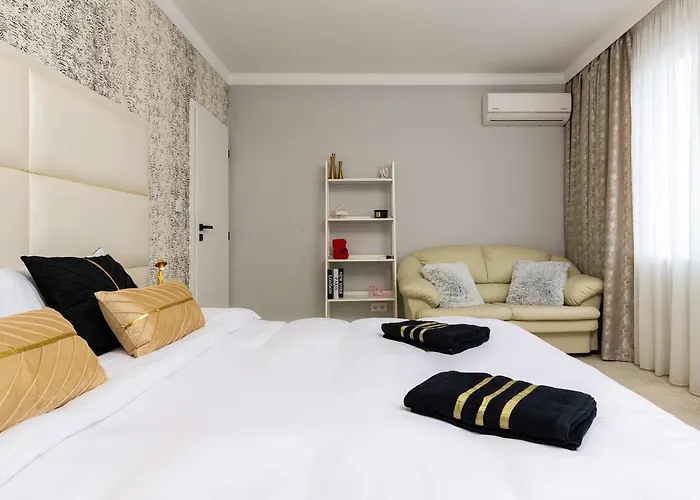 Sunny Modern 1br Retreat With Cozy Balcony شقة بلوفديف