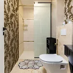 Sunny Modern 1br Retreat With Cozy Balcony 普罗夫迪夫