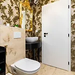 Sunny Modern 1br Retreat With Cozy Balcony * 普罗夫迪夫