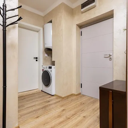 Sunny Modern 1br Retreat With Cozy Balcony * Plovdiv