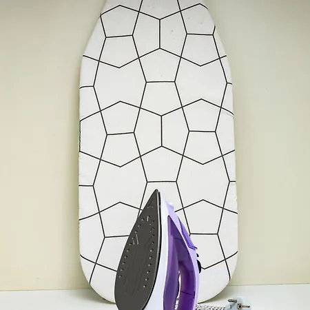 Sunny Modern 1br Retreat With Cozy Balcony Apartament Plovdiv